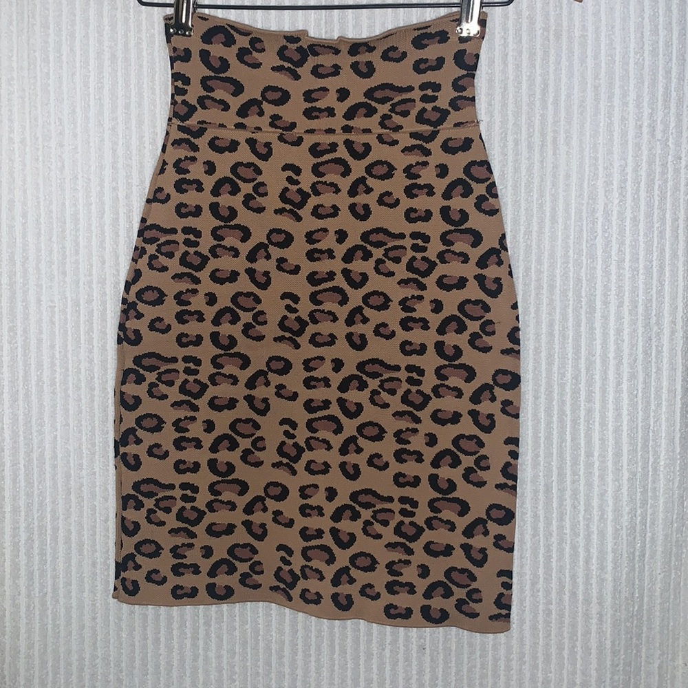 BCBGMaxAzria - Picture 2 of 4